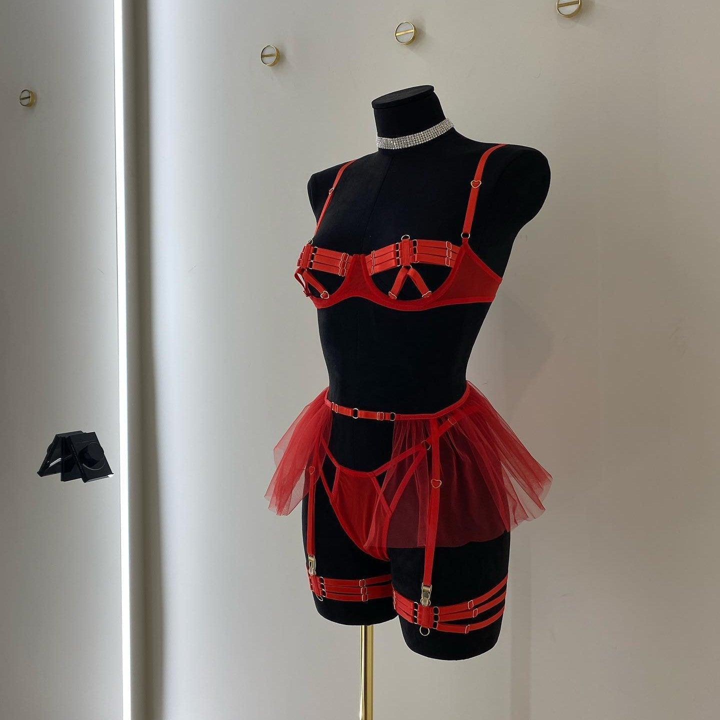 Ensemble lingerie trois pièces - tour de cou et tour de cuisses inclus - VALENTIN Rouge - NAKED Underwear FR